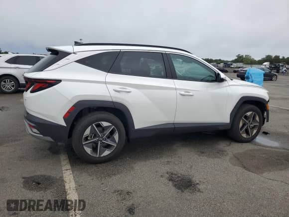 2025 Hyundai Tucson SEL with VIN 3KMJBCDE4SE003660, listed as a Copart auction lot 81555725 with 7,293 mi miles and Salvage title. Bid and sale history available at DreamBid. Image 3.
