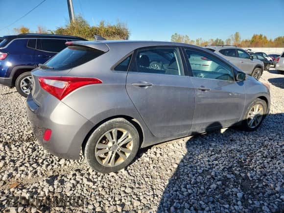 2013 Hyundai Elantra z VIN KMHD35LE0DU147345, wystawiony jako Copart lot #89663005 z przebiegiem 137 565 mil mil oraz Czysty tytuł • Clean title. Historia ofert i sprzedaży dostępna na DreamBid. Obrazek 3.