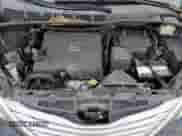 2016 Toyota Sienna XLE z VIN 5TDYK3DC2GS727327, wystawiony jako Copart lot #82152655 z przebiegiem 136 048 mil mil oraz Szkoda całkowita • Salvage title. Historia ofert i sprzedaży dostępna na DreamBid. Obrazek 12.