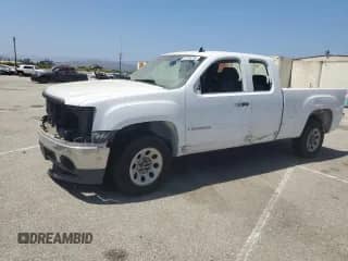 2007 GMC Sierra 1500 SLE1 with VIN 2GTEC19C271605281, listed as a Copart auction lot 63796285 with 114,415 mi miles and Salvage title. Bid and sale history available at DreamBid. Image 1.