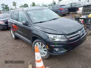 2014 Volkswagen Tiguan S с VIN WVGBV3AX1EW576722, выставлен на аукционе IAAI как лот 42631662 с пробегом 142 152 миль миль и . История ставок и продаж доступна на DreamBid. Изображение 1.