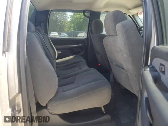 2003 Chevrolet Silverado 1500HD LS с VIN 1GCGK13U33F237418, выставлен на аукционе Copart как лот 55887744 с пробегом 141 366 миль миль и Чистый • Clean title. История ставок и продаж доступна на DreamBid. Изображение 10.