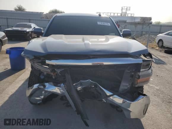 2016 Chevrolet Silverado 1500 LT z VIN 1GCVKREC9GZ228012, wystawiony jako Copart lot #71616115 z przebiegiem 81 526 mil mil oraz Szkoda całkowita • Salvage title. Historia ofert i sprzedaży dostępna na DreamBid. Obrazek 5.