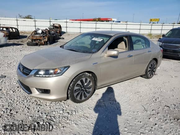 2014 Honda Accord with VIN 1HGCR6F38EA000998, listed as a Copart auction lot 70278505 with 200,024 mi miles and Clean title. Bid and sale history available at DreamBid. Image 1.