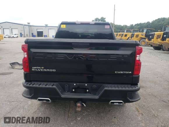 2024 Chevrolet Silverado 1500 Custom Trail Boss with VIN 3GCUDCED0RG368416, listed as a Copart auction lot 67739455 with 28,267 mi miles and Salvage title. Bid and sale history available at DreamBid. Image 6.