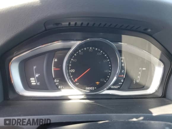 2018 Volvo S60 Inscription Platinum с VIN LYV402TM4JB172922, выставлен на аукционе Copart как лот 54655585 с пробегом 38 002 миль миль и Списание • Salvage title. История ставок и продаж доступна на DreamBid. Изображение 9.