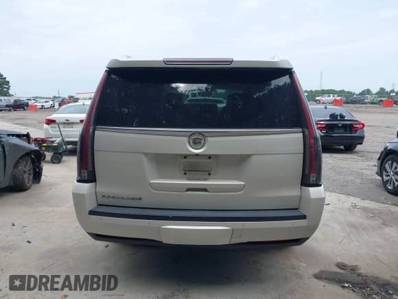 2015 Cadillac Escalade ESV Luxury with VIN 1GYS3HKJ0FR179756, listed as a IAAI auction lot 42597381 with 129,682 mi miles and . Bid and sale history available at DreamBid. Image 16.