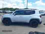 2017 Jeep Renegade Latitude с VIN ZACCJABB6HPG23465, выставлен на аукционе IAAI как лот 42586122 с пробегом 72 465 миль миль и . История ставок и продаж доступна на DreamBid. Изображение 15.