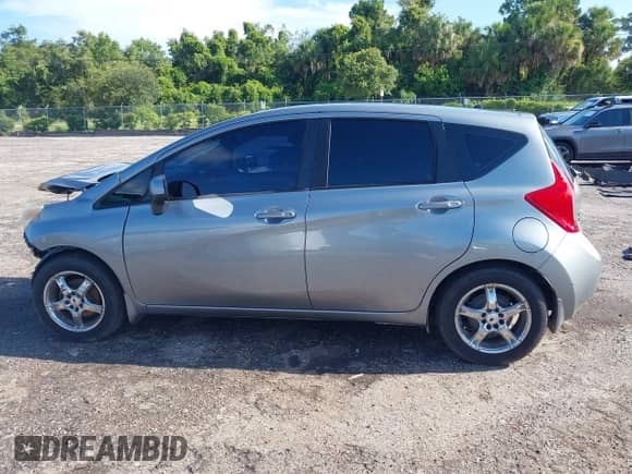 2014 Nissan Note S with VIN 3N1CE2CP7EL416255, listed as a IAAI auction lot 42539409 with 179,074 mi miles and . Bid and sale history available at DreamBid. Image 14.