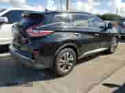 2018 Nissan Murano SV z VIN 5N1AZ2MH0JN150261, wystawiony jako Copart lot #42562105 z przebiegiem Nie podano mil oraz Nie do naprawy • Non repairable. Historia ofert i sprzedaży dostępna na DreamBid. Obrazek 3.