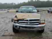 2001 Dodge Dakota Sport with VIN 1B7GG2AN71S188389, listed as a Copart auction lot 81003045 with 203,492 mi miles and Salvage title. Bid and sale history available at DreamBid. Image 5.