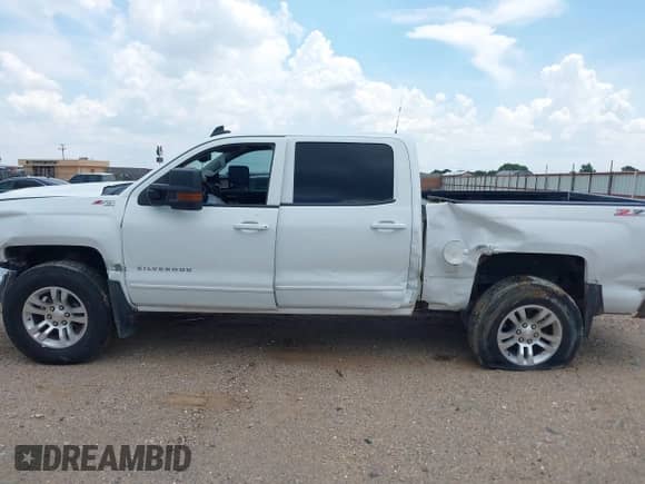 2017 Chevrolet Silverado 1500 LT с VIN 3GCUKREC2HG351339, выставлен на аукционе IAAI как лот 42731605 с пробегом 135 777 миль миль и . История ставок и продаж доступна на DreamBid. Изображение 14.