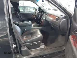 2009 Chevrolet Silverado 1500 LTZ с VIN 1GCEK39J29Z297231, выставлен на аукционе IAAI как лот 43394546 с пробегом 211 593 миль миль и . История ставок и продаж доступна на DreamBid. Изображение 5.