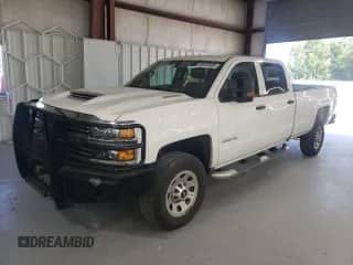 2018 Chevrolet Silverado 2500HD Work Truck с VIN 1GC1KUEY6JF241256, выставлен на аукционе Copart как лот 65342685 с пробегом 121 107 миль миль и Чистый • Clean title. История ставок и продаж доступна на DreamBid. Изображение 1.