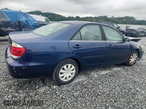 2005 Toyota Camry LE с VIN 4T1BE32K15U401465, выставлен на аукционе Copart как лот 84410985 с пробегом 124 241 миль миль и Списание • Salvage title. История ставок и продаж доступна на DreamBid. Изображение 3.