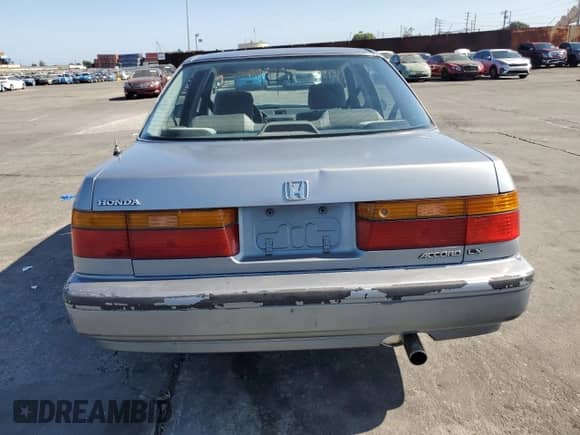 1990 Honda Accord LX with VIN JHMCB7652LC076386, listed as a Copart auction lot 57727165 with 245,375 mi miles and Salvage title. Bid and sale history available at DreamBid. Image 6.