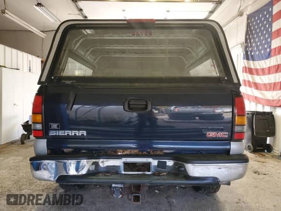 2005 GMC Sierra 1500 SLE с VIN 1GTEK19B85Z195214, выставлен на аукционе Copart как лот 85295805 с пробегом 121 323 миль миль и Чистый • Clean title. История ставок и продаж доступна на DreamBid. Изображение 6.