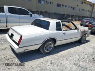 1986 Chevrolet Monte Carlo Sport с VIN 1G1GZ37G0GR211951, выставлен на аукционе Copart как лот 55898124 с пробегом Не указан миль и Списание • Salvage title. История ставок и продаж доступна на DreamBid. Изображение 3.