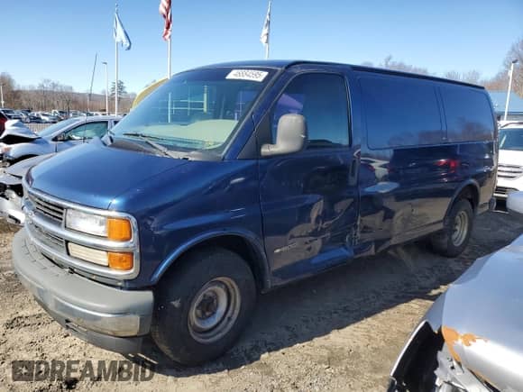 2000 Chevrolet Express Cargo with VIN 1GCFG15W0Y1102137, listed as a Copart auction lot 46884595 with 232,101 mi miles and Salvage title. Bid and sale history available at DreamBid. Image 1.