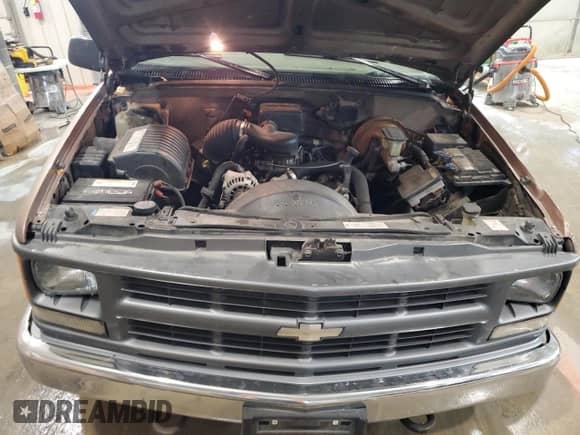 1997 Chevrolet Silverado 2500 с VIN 1GCGK24R4VZ218989, выставлен на аукционе Copart как лот 81666954 с пробегом 286 219 миль миль и Списание • Salvage title. История ставок и продаж доступна на DreamBid. Изображение 11.