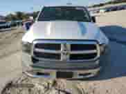 2018 Ram 1500 Tradesman z VIN 1C6RR6FG9JS340023, wystawiony jako Copart lot #86172365 z przebiegiem 173 106 mil mil oraz Szkoda całkowita • Salvage title. Historia ofert i sprzedaży dostępna na DreamBid. Obrazek 5.