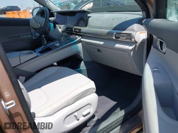 2023 Hyundai NEXO Limited с VIN KM8J84A64PU036621, выставлен на аукционе IAAI как лот 42467288 с пробегом 7 094 миль миль и . История ставок и продаж доступна на DreamBid. Изображение 5.