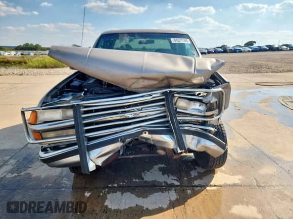 1999 Chevrolet Silverado 3500 с VIN 1GCGC33RXXF058867, выставлен на аукционе Copart как лот 84371105 с пробегом 184 118 миль миль и Списание • Salvage title. История ставок и продаж доступна на DreamBid. Изображение 5.