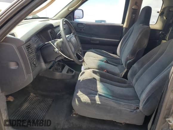 2001 Dodge Dakota Sport z VIN 1B7GG22N91S330319, wystawiony jako Copart lot #71215735 z przebiegiem 368 377 mil mil oraz Szkoda całkowita • Salvage title. Historia ofert i sprzedaży dostępna na DreamBid. Obrazek 7.