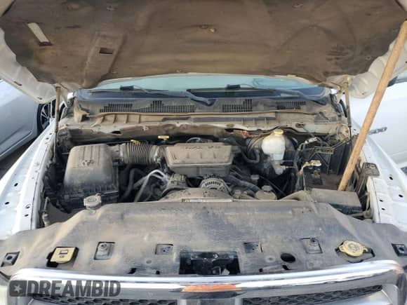 2011 Ram 1500 ST z VIN 3D7JB1EP6BG518516, wystawiony jako Copart lot #79081864 z przebiegiem 114 392 mil mil oraz Czysty tytuł • Clean title. Historia ofert i sprzedaży dostępna na DreamBid. Obrazek 11.