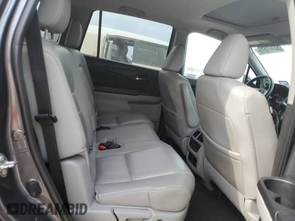 2018 Honda Pilot EX-L z VIN 5FNYF6H68JB017788, wystawiony jako Copart lot #53171515 z przebiegiem 119 277 mil mil oraz Czysty tytuł • Clean title. Historia ofert i sprzedaży dostępna na DreamBid. Obrazek 11.