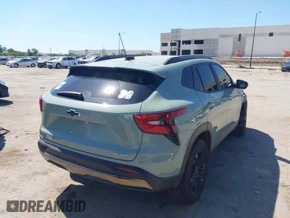 2025 Chevrolet Trax ACTIV с VIN KL77LKEPXSC208389, выставлен на аукционе IAAI как лот 42791558 с пробегом 6 607 миль миль и . История ставок и продаж доступна на DreamBid. Изображение 4.