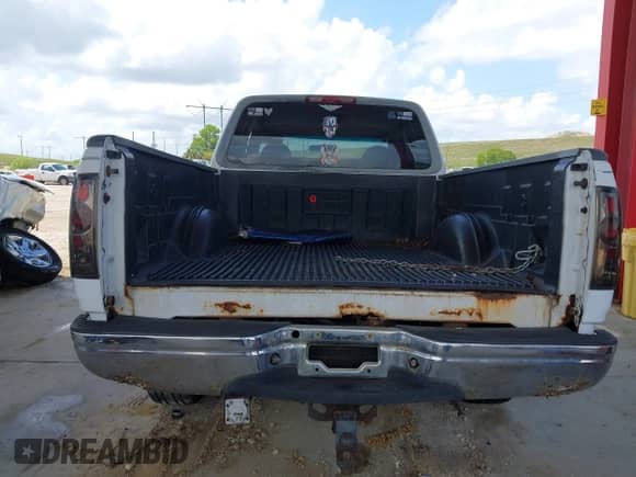 1998 Ford F-150 with VIN 1FTZX1767WKA55769, listed as a IAAI auction lot 42374991 with 147,500 mi miles and . Bid and sale history available at DreamBid. Image 12.