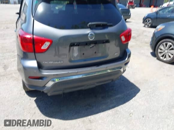 2019 Nissan Pathfinder SV с VIN 5N1DR2MN2KC595357, выставлен на аукционе IAAI как лот 42285053 с пробегом 131 129 миль миль и . История ставок и продаж доступна на DreamBid. Изображение 6.