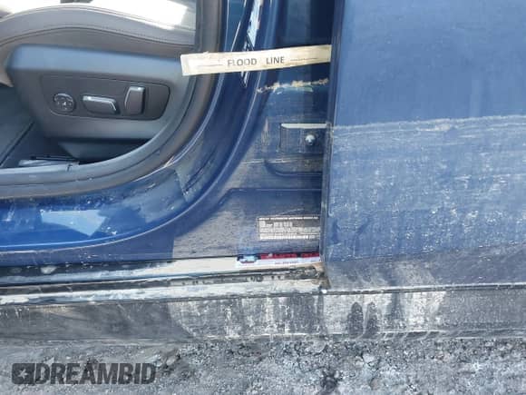 2024 BMW 5 Series 530i xDrive с VIN WBA53FJ04RCS39395, выставлен на аукционе IAAI как лот 41160871 с пробегом 2 498 миль миль и . История ставок и продаж доступна на DreamBid. Изображение 6.