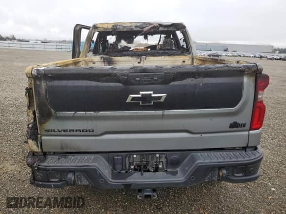 2023 Chevrolet Silverado 1500 ZR2 с VIN 3GCUDHEL8PG279470, выставлен на аукционе Copart как лот 44601065 с пробегом Не указан миль и На запчасти • Non repairable. История ставок и продаж доступна на DreamBid. Изображение 6.