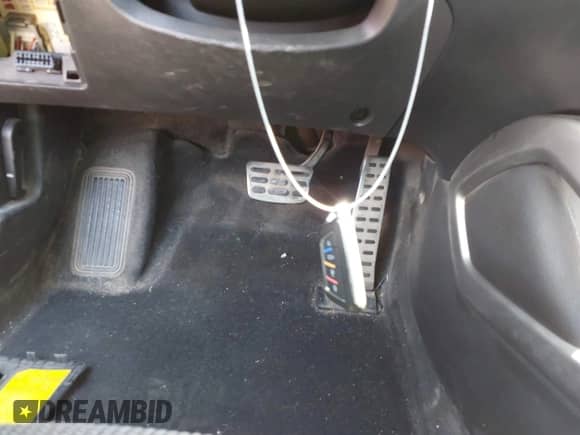 2012 Hyundai Veloster w/Gray Int z VIN KMHTC6AD6CU052668, wystawiony jako IAAI lot #43165096 z przebiegiem 156 135 mil mil oraz . Historia ofert i sprzedaży dostępna na DreamBid. Obrazek 11.