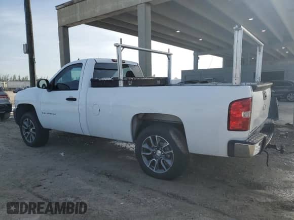 2007 Chevrolet Silverado 1500 Work Truck with VIN 1GCEC14C57E520327, listed as a Copart auction lot 70581925 with 249,301 mi miles and Clean title. Bid and sale history available at DreamBid. Image 2.