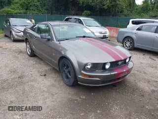 2005 Ford Mustang GT Deluxe с VIN 1ZVFT82H255111403, выставлен на аукционе IAAI как лот 43023949 с пробегом 205 785 миль миль и . История ставок и продаж доступна на DreamBid. Изображение 1.