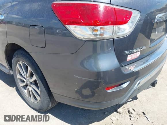 2014 Nissan Pathfinder S with VIN 5N1AR2MN3EC664158, listed as a IAAI auction lot 42239865 with 163,542 mi miles and . Bid and sale history available at DreamBid. Image 12.