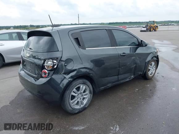 2016 Chevrolet Sonic LT with VIN 1G1JD6SG2G4112705, listed as a IAAI auction lot 42965694 with 141,343 mi miles and . Bid and sale history available at DreamBid. Image 4.