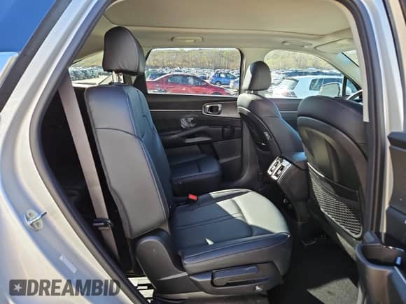 2022 Kia Sorento SX with VIN KNDRJDLH8N5077982, listed as a Copart auction lot 53263605 with 43,488 mi miles and Salvage title. Bid and sale history available at DreamBid. Image 11.