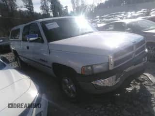 1997 Dodge 1500 с VIN 3B7HC13Z9VG759680, выставлен на аукционе IAAI как лот 41280933 с пробегом 123 064 миль миль и . История ставок и продаж доступна на DreamBid. Изображение 1.