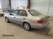 2001 Chevrolet Prizm z VIN 1Y1SK52811Z400984, wystawiony jako IAAI lot #42550019 z przebiegiem 226 246 mil mil oraz . Historia ofert i sprzedaży dostępna na DreamBid. Obrazek 3.