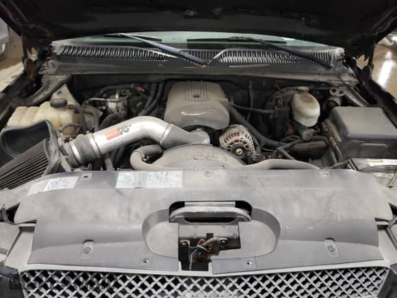 2003 Chevrolet Silverado 1500 LS z VIN 1GCEK14T93Z187281, wystawiony jako Copart lot #84261304 z przebiegiem 176 871 mil mil oraz Szkoda całkowita • Salvage title. Historia ofert i sprzedaży dostępna na DreamBid. Obrazek 11.