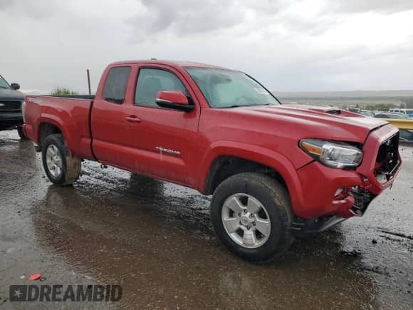 2022 Toyota Tacoma SR z VIN 3TYSZ5AN7NT097311, wystawiony jako Copart lot #58397415 z przebiegiem 64 409 mil mil oraz Szkoda całkowita • Salvage title. Historia ofert i sprzedaży dostępna na DreamBid. Obrazek 4.