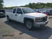 2006 GMC Sierra 1500 SLE1 z VIN 1GTEK19B36Z189192, wystawiony jako Copart lot #65479665 z przebiegiem 198 445 mil mil oraz Czysty tytuł • Clean title. Historia ofert i sprzedaży dostępna na DreamBid. Obrazek 4.
