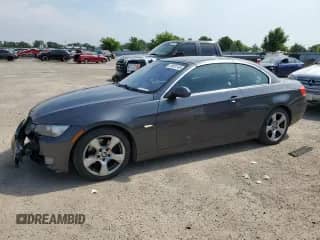 2007 BMW 3 Series 328i z VIN WBAWL13537PX15335, wystawiony jako Copart lot #61801245 z przebiegiem 351 833 mil mil oraz Szkoda całkowita • Salvage title. Historia ofert i sprzedaży dostępna na DreamBid. Obrazek 1.