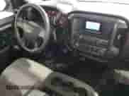 2014 Chevrolet Silverado 1500 Work Truck z VIN 1GCNCPEC3EZ327827, wystawiony jako Copart lot #56360095 z przebiegiem 233 639 mil mil oraz Czysty tytuł • Clean title. Historia ofert i sprzedaży dostępna na DreamBid. Obrazek 8.