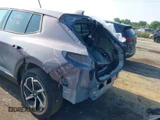 2025 Chevrolet Equinox EV LT1 w/PCY с VIN 3GN7DMRPXSS198647, выставлен на аукционе IAAI как лот 42737529 с пробегом 1 561 миль миль и . История ставок и продаж доступна на DreamBid. Изображение 6.