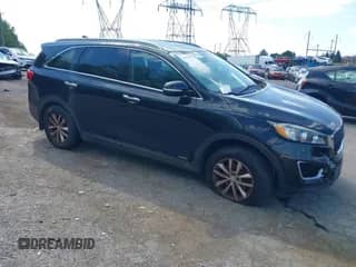 2018 Kia Sorento LX z VIN 5XYPGDA31JG400672, wystawiony jako IAAI lot #42907542 z przebiegiem 224 596 mil mil oraz . Historia ofert i sprzedaży dostępna na DreamBid. Obrazek 1.